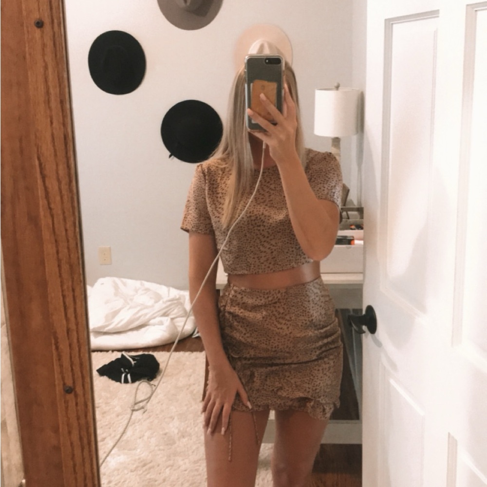 Leopard Print Two-Piece Crop Top & Skirt Set - Brown